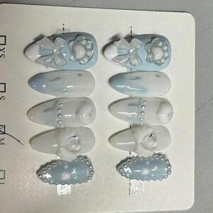 "Frosted Belle" Press-On Nail Set – Pearls, Bows & Scalloped Blue Elegance